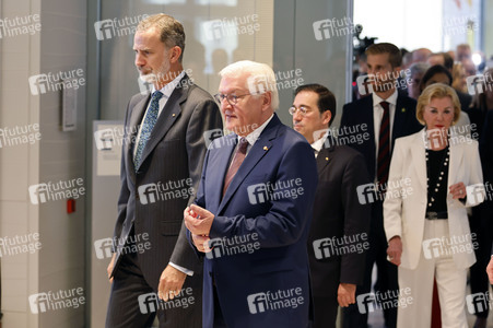Bundespräsident Steinmeier und König Felipe VI. beim Deutsch-Spanischen Forum in Berlin