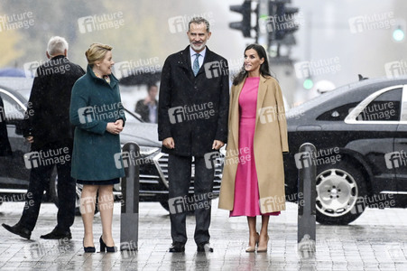 König Felipe VI. und Königin Letizia von Spanien am Brandenburger Tor in Berlin