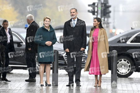 König Felipe VI. und Königin Letizia von Spanien am Brandenburger Tor in Berlin