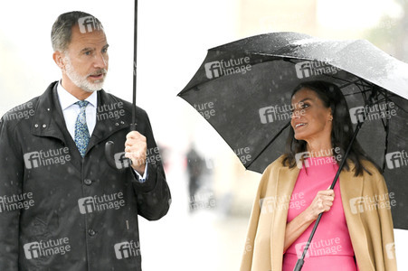 König Felipe VI. und Königin Letizia von Spanien am Brandenburger Tor in Berlin