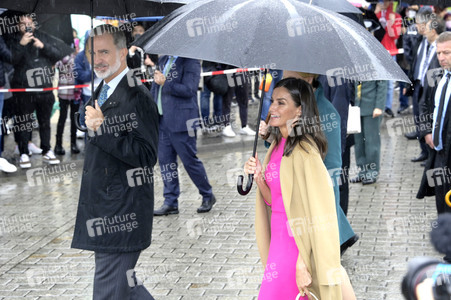 König Felipe VI. und Königin Letizia von Spanien am Brandenburger Tor in Berlin
