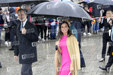 König Felipe VI. und Königin Letizia von Spanien am Brandenburger Tor in Berlin