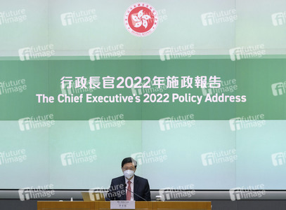 Pressekonferenz mit John Lee Ka-chiu in Hongkong