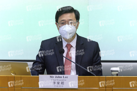 Pressekonferenz mit John Lee Ka-chiu in Hongkong