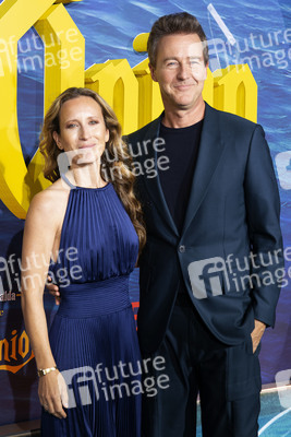 Filmpremiere 'Glass Onion: A Knives Out Mystery' in Madrid