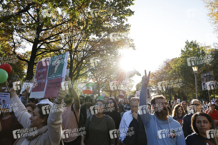 Großdemonstration für Solidarität mit den Demonstranten im Iran in Berlin