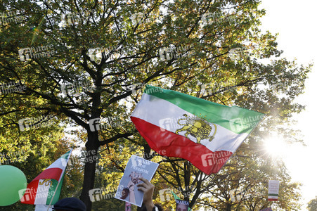 Großdemonstration für Solidarität mit den Demonstranten im Iran in Berlin