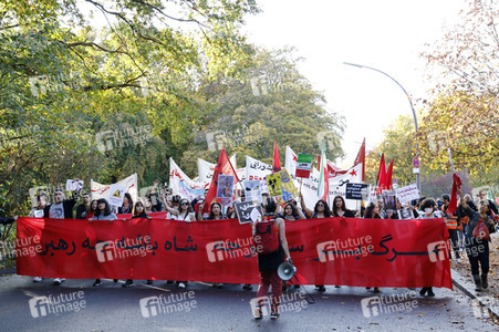 Großdemonstration für Solidarität mit den Demonstranten im Iran in Berlin