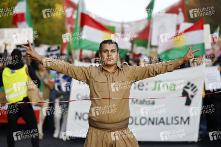 Großdemonstration für Solidarität mit den Demonstranten im Iran in Berlin