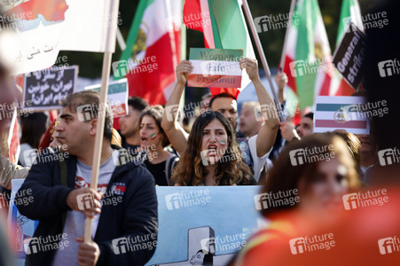 Großdemonstration für Solidarität mit den Demonstranten im Iran in Berlin