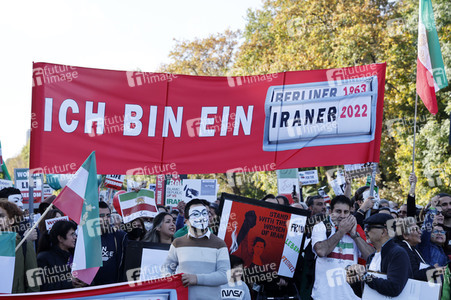 Großdemonstration für Solidarität mit den Demonstranten im Iran in Berlin