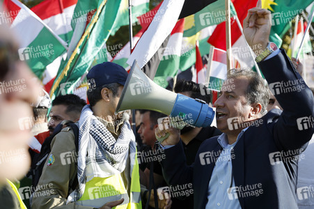 Großdemonstration für Solidarität mit den Demonstranten im Iran in Berlin