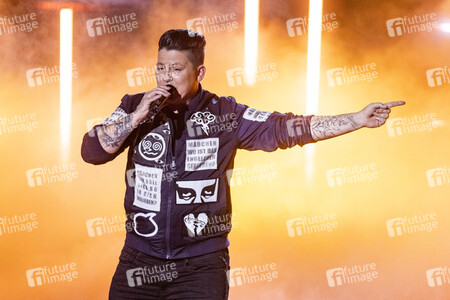 TV-Show 'Das große Schlagerjubiläum 2022 - Auf die nächsten 100!' in Leipzig