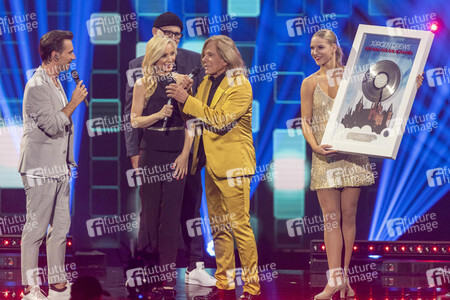 TV-Show 'Das große Schlagerjubiläum 2022 - Auf die nächsten 100!' in Leipzig