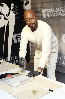 Charity Event in der Banksy Ausstellung in Hamburg