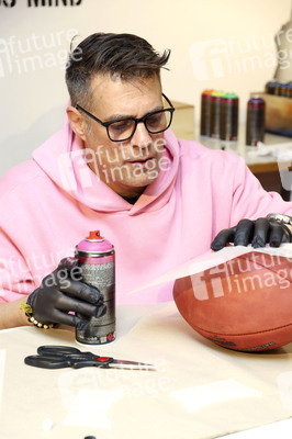 Charity Event in der Banksy Ausstellung in Hamburg