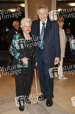 Theaterpremiere 'Marie-Antoinette oder Kuchen für alle!' in Berlin