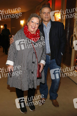 Theaterpremiere 'Marie-Antoinette oder Kuchen für alle!' in Berlin