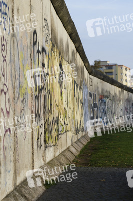Reste der innerdeutschen Grenzbefestigung in Berlin