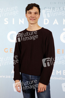 Filmpremiere 'Wir sind dann wohl die Angehörigen' in Berlin