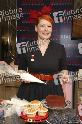 Enie van de Meiklokjes im AEZ Hamburg