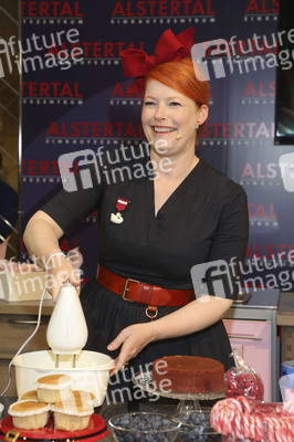 Enie van de Meiklokjes im AEZ Hamburg