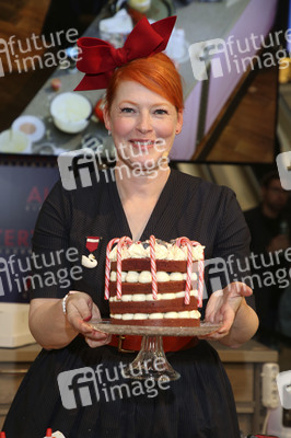 Enie van de Meiklokjes im AEZ Hamburg