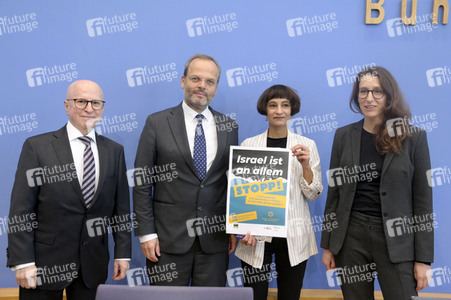 Bundespressekonferenz Antisemitismus stoppen in Berlin