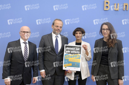 Bundespressekonferenz Antisemitismus stoppen in Berlin