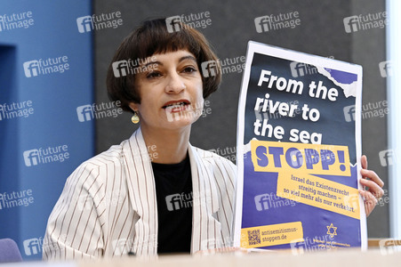 Bundespressekonferenz Antisemitismus stoppen in Berlin