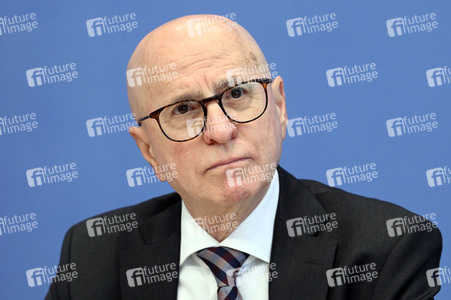 Bundespressekonferenz Antisemitismus stoppen in Berlin