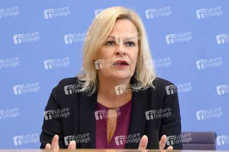 Bundespressekonferenz Sicherheit und Kriminalität in Deutschland in Berlin