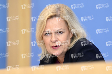 Bundespressekonferenz Sicherheit und Kriminalität in Deutschland in Berlin