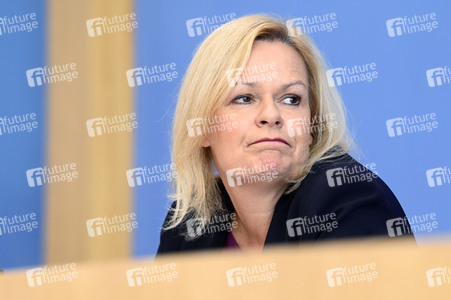 Bundespressekonferenz Sicherheit und Kriminalität in Deutschland in Berlin