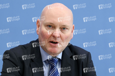 Bundespressekonferenz Vorstellung des Jahresgutachtens 2022/23 in Berlin