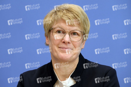 Bundespressekonferenz Vorstellung des Jahresgutachtens 2022/23 in Berlin