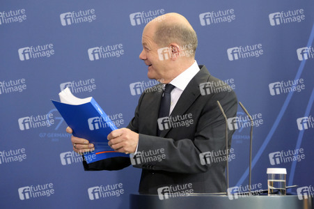 Übergabe des Jahresgutachtens 2022/2023 des Sachverständigenrates zur Begutachtung der gesamtwirtschaftlichen Entwicklung in Berlin