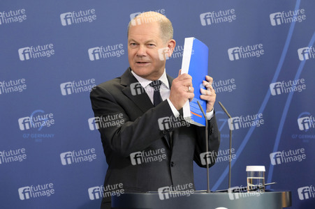 Übergabe des Jahresgutachtens 2022/2023 des Sachverständigenrates zur Begutachtung der gesamtwirtschaftlichen Entwicklung in Berlin