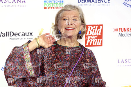 Goldene Bild der Frau 2022 in Hamburg