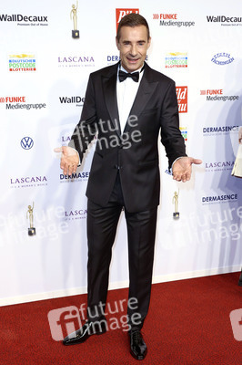 Goldene Bild der Frau 2022 in Hamburg