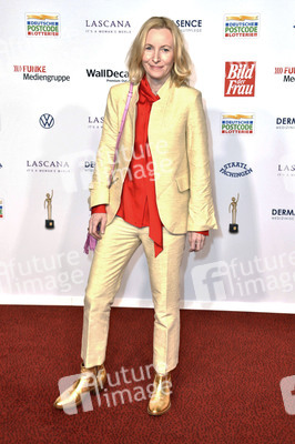 Goldene Bild der Frau 2022 in Hamburg