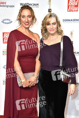 Goldene Bild der Frau 2022 in Hamburg