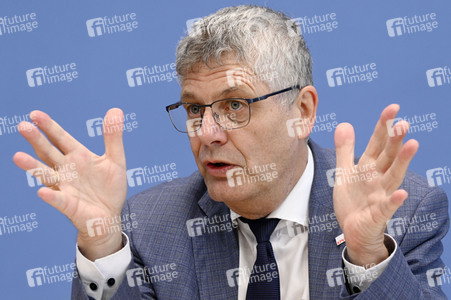 Bundespressekonferenz Bereinigungssitzung des Haushaltsausschusses in Berlin