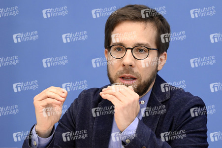 Bundespressekonferenz Bereinigungssitzung des Haushaltsausschusses in Berlin
