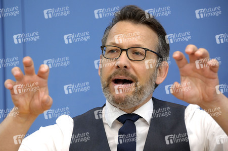 Bundespressekonferenz Bereinigungssitzung des Haushaltsausschusses in Berlin