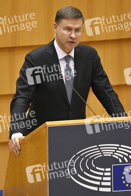 Plenartagung zum Ergebnis der Modernisierung des Vertrags über die Energiecharta im EU-Parlament in Brüssel