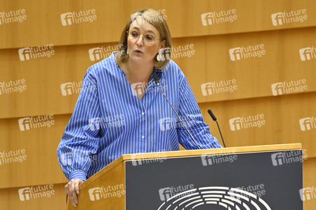 Plenartagung zum Ergebnis der Modernisierung des Vertrags über die Energiecharta im EU-Parlament in Brüssel