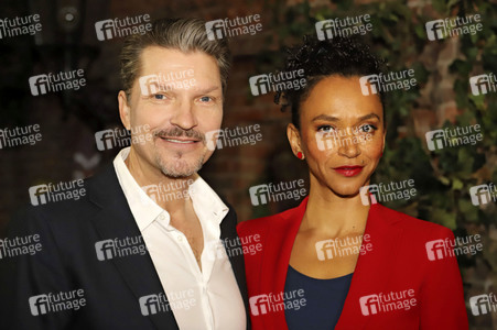 Fototermin zum Drehstart der 21. Staffel der ARD-Serie 'Rote Rosen' in Lüneburg