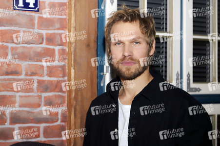 Fototermin zum Drehstart der 21. Staffel der ARD-Serie 'Rote Rosen' in Lüneburg