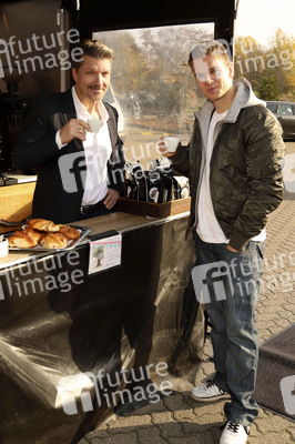 Fototermin zum Drehstart der 21. Staffel der ARD-Serie 'Rote Rosen' in Lüneburg